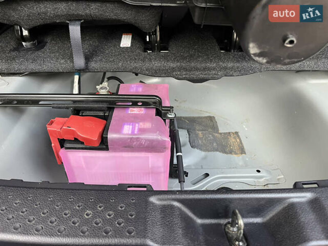 Серый Тойота Сиенна, объемом двигателя 1.5 л и пробегом 57 тыс. км за 13500 $, фото 45 на Automoto.ua