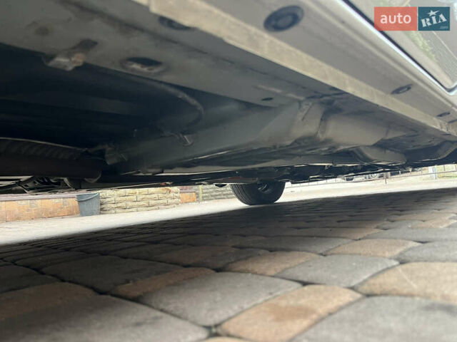 Серый Тойота Сиенна, объемом двигателя 1.5 л и пробегом 57 тыс. км за 13500 $, фото 171 на Automoto.ua