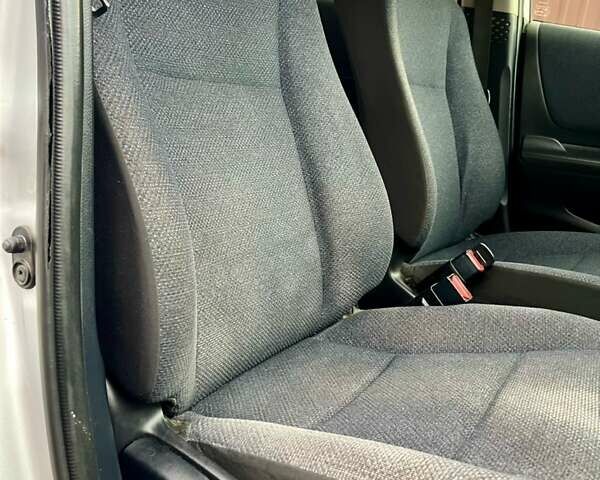 Серый Тойота Сиенна, объемом двигателя 1.5 л и пробегом 57 тыс. км за 13500 $, фото 142 на Automoto.ua