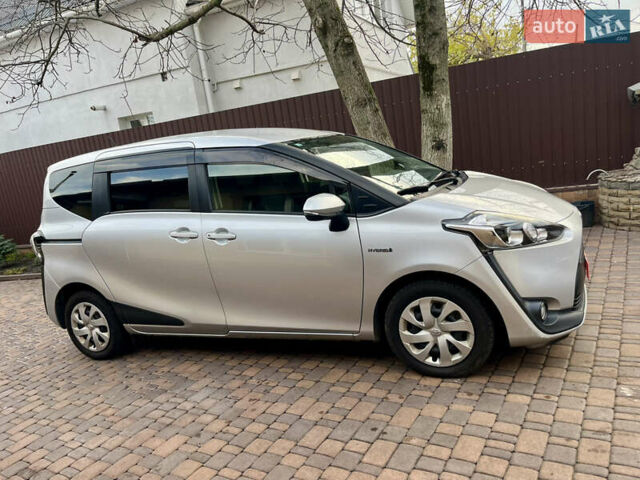 Серый Тойота Сиенна, объемом двигателя 1.5 л и пробегом 57 тыс. км за 13500 $, фото 56 на Automoto.ua