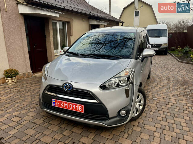 Серый Тойота Сиенна, объемом двигателя 1.5 л и пробегом 57 тыс. км за 13500 $, фото 5 на Automoto.ua