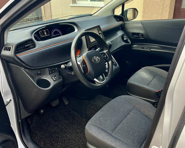 Серый Тойота Сиенна, объемом двигателя 1.5 л и пробегом 57 тыс. км за 13500 $, фото 75 на Automoto.ua