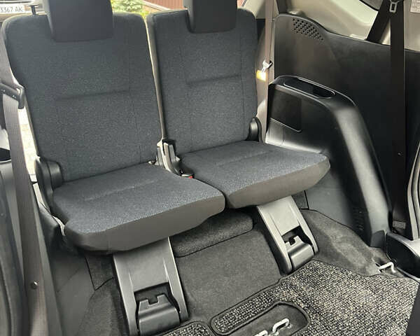 Серый Тойота Сиенна, объемом двигателя 1.5 л и пробегом 57 тыс. км за 13500 $, фото 115 на Automoto.ua