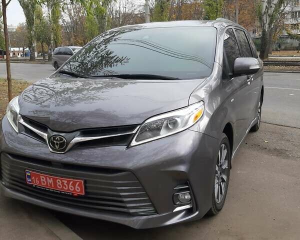 Сірий Тойота Сієнна, об'ємом двигуна 3.46 л та пробігом 94 тис. км за 34990 $, фото 4 на Automoto.ua