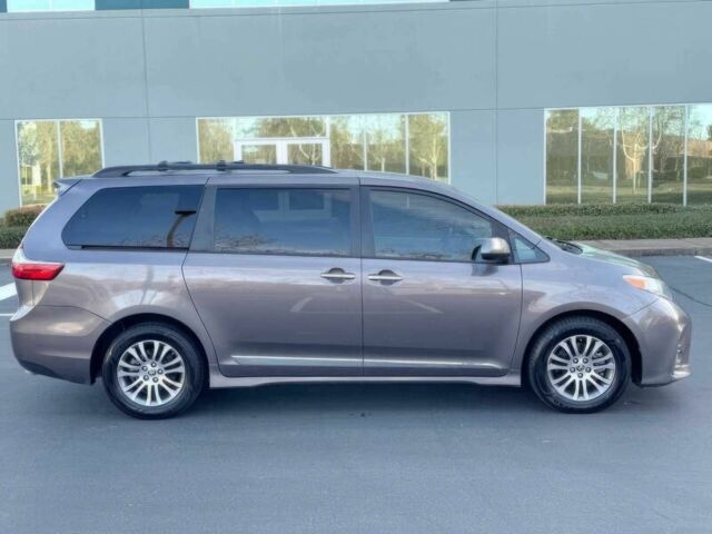 Сірий Тойота Сієнна, об'ємом двигуна 3.5 л та пробігом 45 тис. км за 24000 $, фото 3 на Automoto.ua