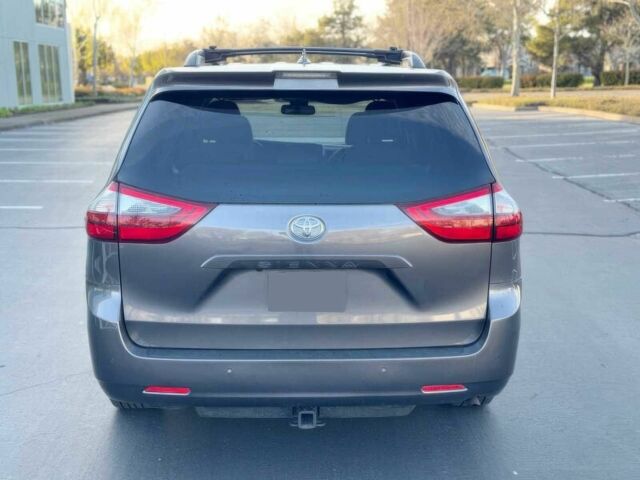 Сірий Тойота Сієнна, об'ємом двигуна 3.5 л та пробігом 45 тис. км за 24000 $, фото 6 на Automoto.ua