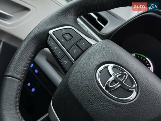 Серый Тойота Сиенна, объемом двигателя 2.5 л и пробегом 9 тыс. км за 47000 $, фото 74 на Automoto.ua