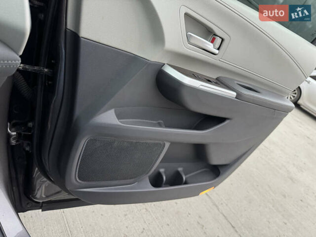 Серый Тойота Сиенна, объемом двигателя 2.5 л и пробегом 9 тыс. км за 47000 $, фото 64 на Automoto.ua