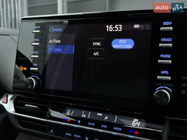 Серый Тойота Сиенна, объемом двигателя 2.5 л и пробегом 9 тыс. км за 47000 $, фото 71 на Automoto.ua