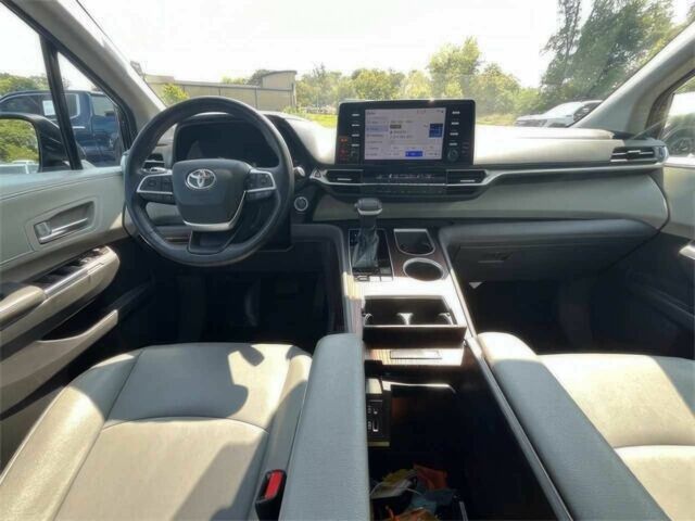 Сірий Тойота Сієнна, об'ємом двигуна 2.5 л та пробігом 14 тис. км за 42000 $, фото 10 на Automoto.ua