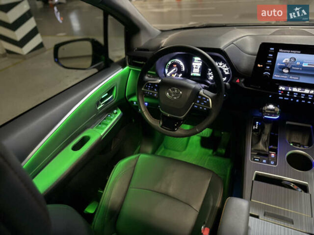 Серый Тойота Сиенна, объемом двигателя 2.5 л и пробегом 53 тыс. км за 46500 $, фото 64 на Automoto.ua