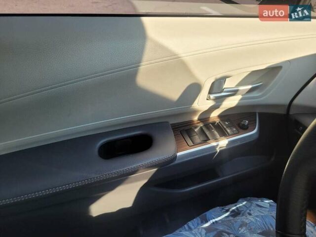 Серый Тойота Сиенна, объемом двигателя 2.49 л и пробегом 73 тыс. км за 45000 $, фото 52 на Automoto.ua