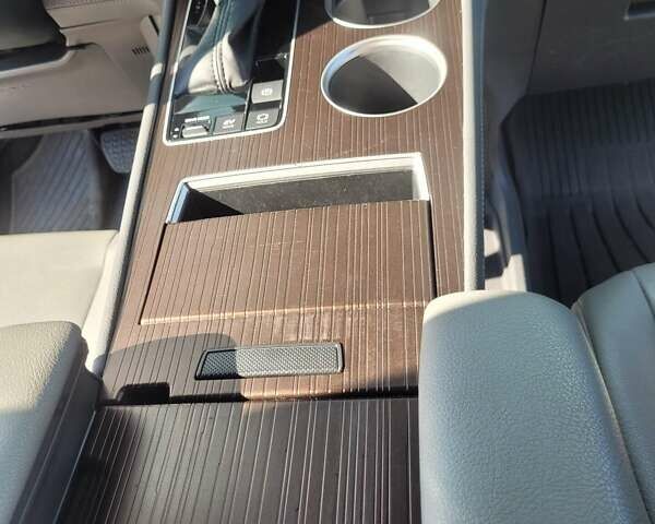 Серый Тойота Сиенна, объемом двигателя 2.49 л и пробегом 73 тыс. км за 45000 $, фото 77 на Automoto.ua