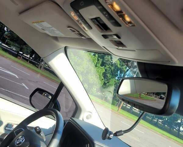 Серый Тойота Сиенна, объемом двигателя 2.49 л и пробегом 73 тыс. км за 45000 $, фото 36 на Automoto.ua