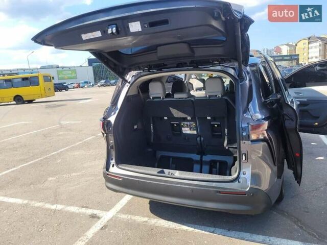 Серый Тойота Сиенна, объемом двигателя 2.49 л и пробегом 73 тыс. км за 45000 $, фото 66 на Automoto.ua