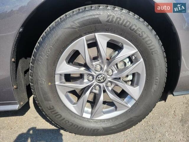 Серый Тойота Сиенна, объемом двигателя 2.49 л и пробегом 73 тыс. км за 45000 $, фото 21 на Automoto.ua