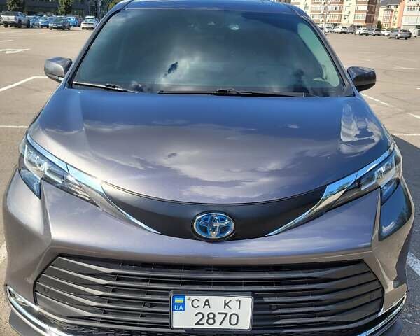 Серый Тойота Сиенна, объемом двигателя 2.49 л и пробегом 73 тыс. км за 45000 $, фото 17 на Automoto.ua