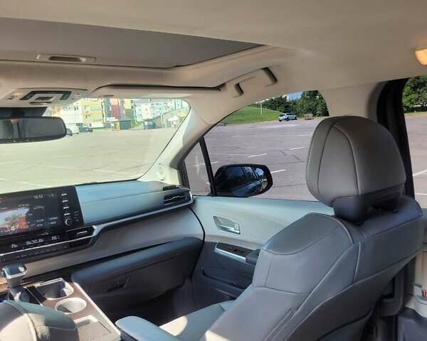 Серый Тойота Сиенна, объемом двигателя 2.49 л и пробегом 73 тыс. км за 45000 $, фото 61 на Automoto.ua