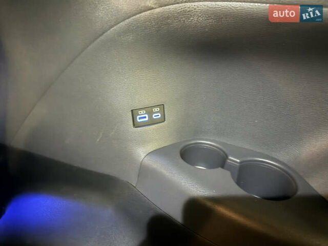 Серый Тойота Сиенна, объемом двигателя 2.5 л и пробегом 53 тыс. км за 46500 $, фото 24 на Automoto.ua