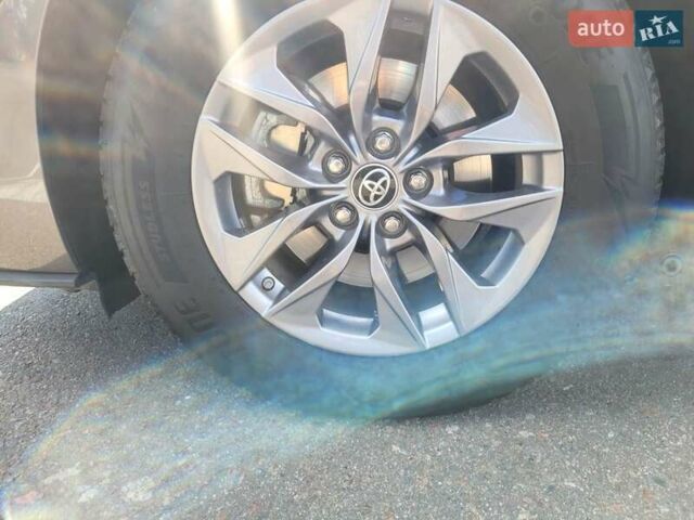 Серый Тойота Сиенна, объемом двигателя 2.49 л и пробегом 73 тыс. км за 45000 $, фото 20 на Automoto.ua