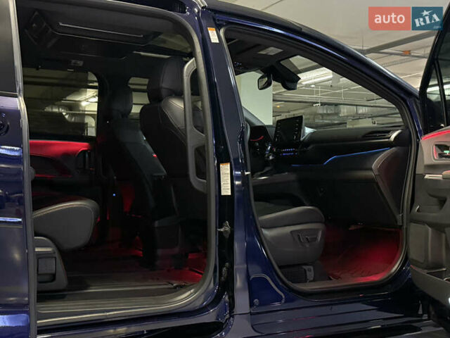 Серый Тойота Сиенна, объемом двигателя 2.5 л и пробегом 53 тыс. км за 46500 $, фото 55 на Automoto.ua