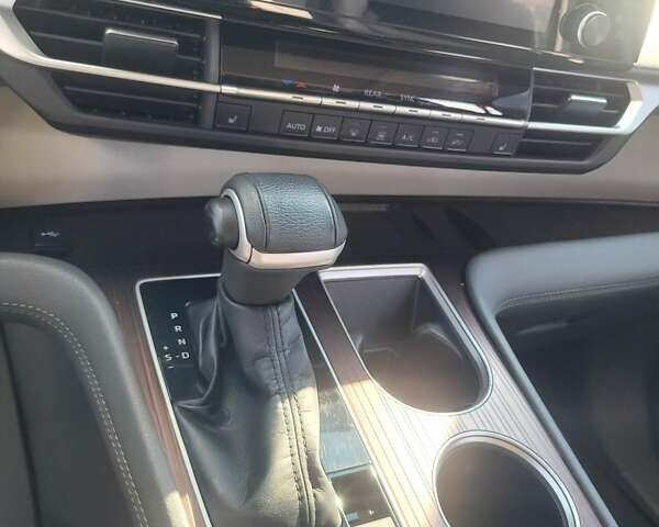 Серый Тойота Сиенна, объемом двигателя 2.49 л и пробегом 73 тыс. км за 45000 $, фото 44 на Automoto.ua