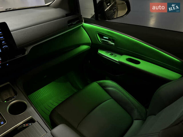 Серый Тойота Сиенна, объемом двигателя 2.5 л и пробегом 53 тыс. км за 46500 $, фото 41 на Automoto.ua