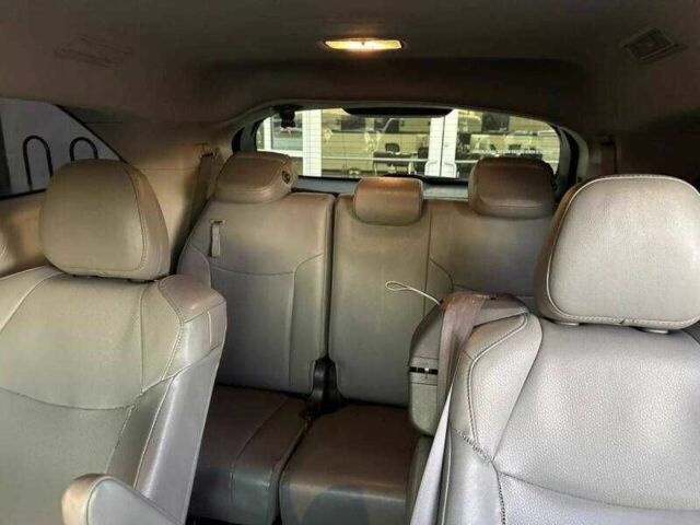 Серый Тойота Сиенна, объемом двигателя 2.5 л и пробегом 12 тыс. км за 17300 $, фото 14 на Automoto.ua