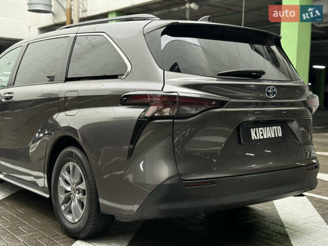 Серый Тойота Сиенна, объемом двигателя 2.5 л и пробегом 91 тыс. км за 41500 $, фото 6 на Automoto.ua
