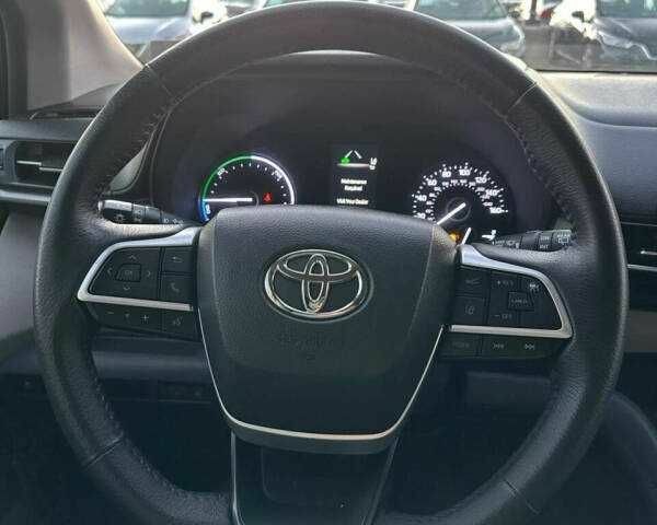 Серый Тойота Сиенна, объемом двигателя 2.5 л и пробегом 12 тыс. км за 17300 $, фото 9 на Automoto.ua