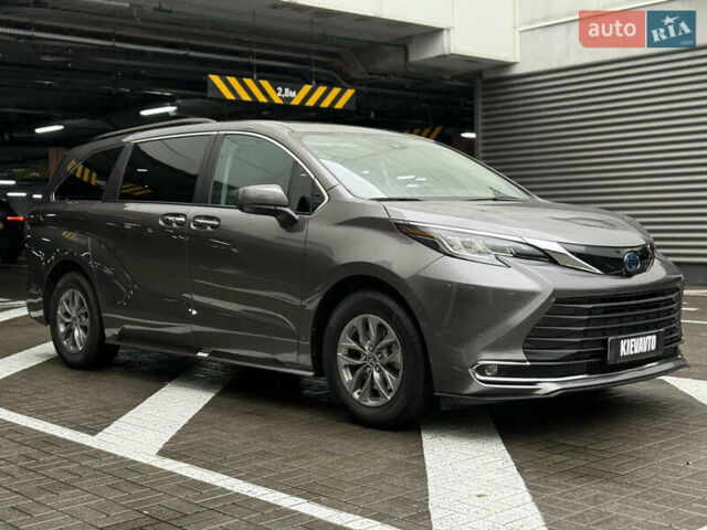 Серый Тойота Сиенна, объемом двигателя 2.5 л и пробегом 91 тыс. км за 41500 $, фото 9 на Automoto.ua