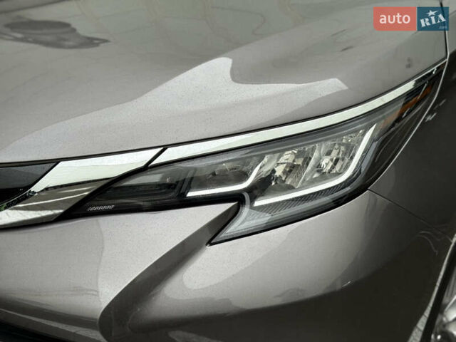 Серый Тойота Сиенна, объемом двигателя 2.5 л и пробегом 91 тыс. км за 41500 $, фото 2 на Automoto.ua