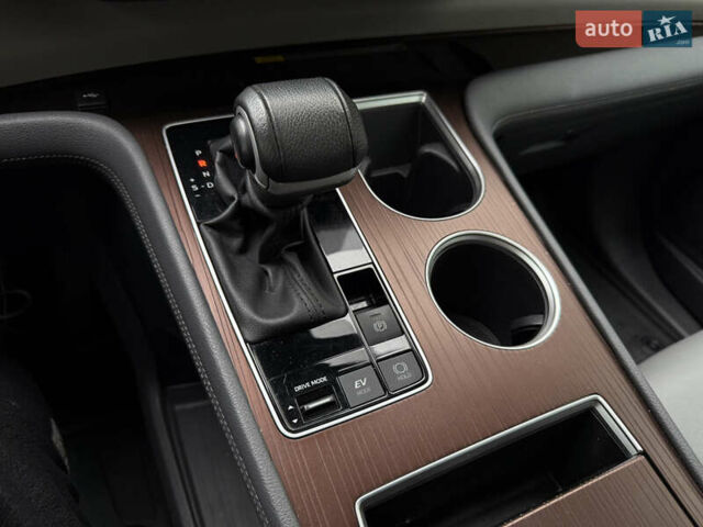 Серый Тойота Сиенна, объемом двигателя 2.5 л и пробегом 91 тыс. км за 41500 $, фото 20 на Automoto.ua