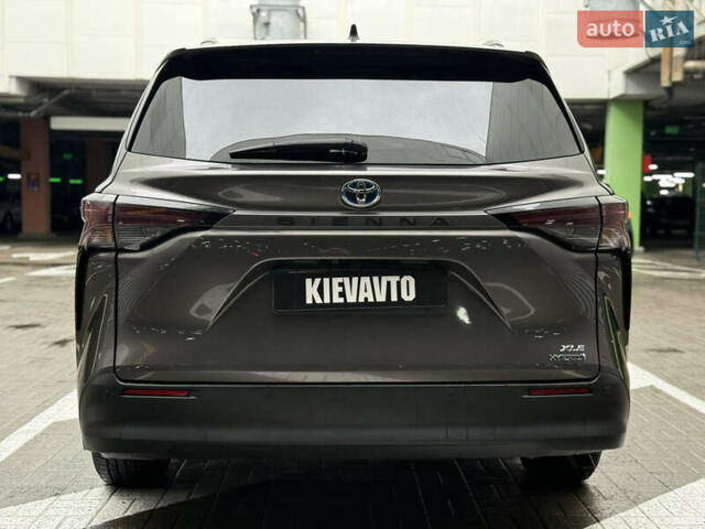 Серый Тойота Сиенна, объемом двигателя 2.5 л и пробегом 91 тыс. км за 41500 $, фото 7 на Automoto.ua