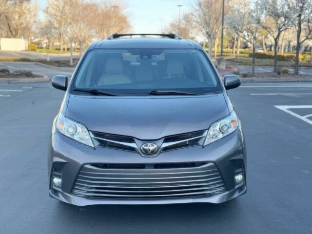 Сірий Тойота Сієнна, об'ємом двигуна 3.5 л та пробігом 48 тис. км за 14000 $, фото 1 на Automoto.ua