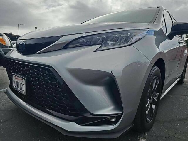 Серый Тойота Сиенна, объемом двигателя 0 л и пробегом 23 тыс. км за 47800 $, фото 4 на Automoto.ua