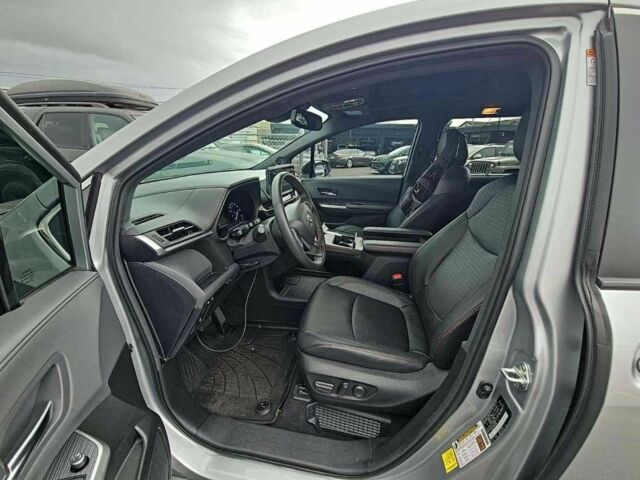 Серый Тойота Сиенна, объемом двигателя 0 л и пробегом 23 тыс. км за 47800 $, фото 6 на Automoto.ua