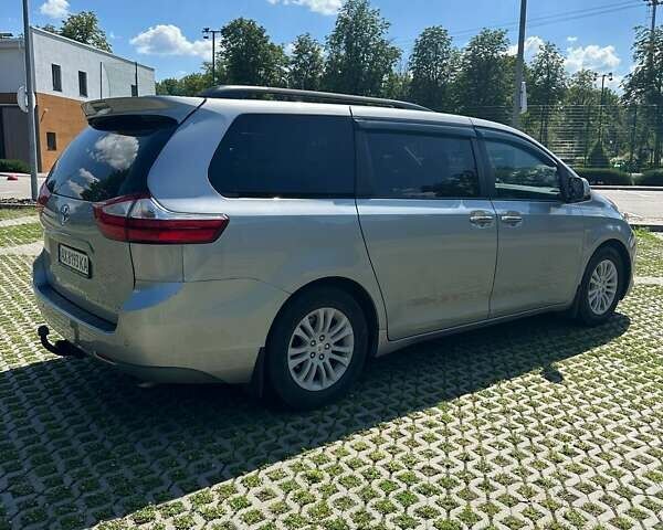 Синій Тойота Сієнна, об'ємом двигуна 3.46 л та пробігом 165 тис. км за 18300 $, фото 3 на Automoto.ua