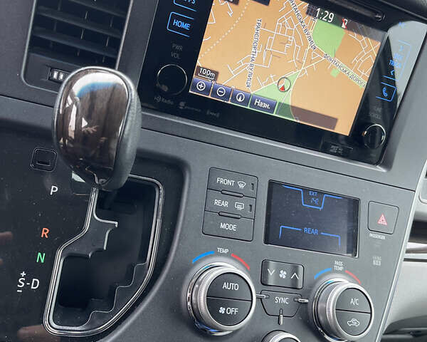 Синій Тойота Сієнна, об'ємом двигуна 3.46 л та пробігом 143 тис. км за 21300 $, фото 20 на Automoto.ua