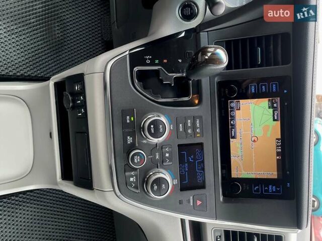 Синий Тойота Сиенна, объемом двигателя 3.46 л и пробегом 140 тыс. км за 22100 $, фото 17 на Automoto.ua