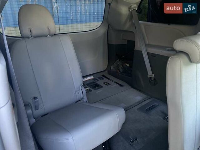 Синий Тойота Сиенна, объемом двигателя 3.46 л и пробегом 223 тыс. км за 22900 $, фото 24 на Automoto.ua