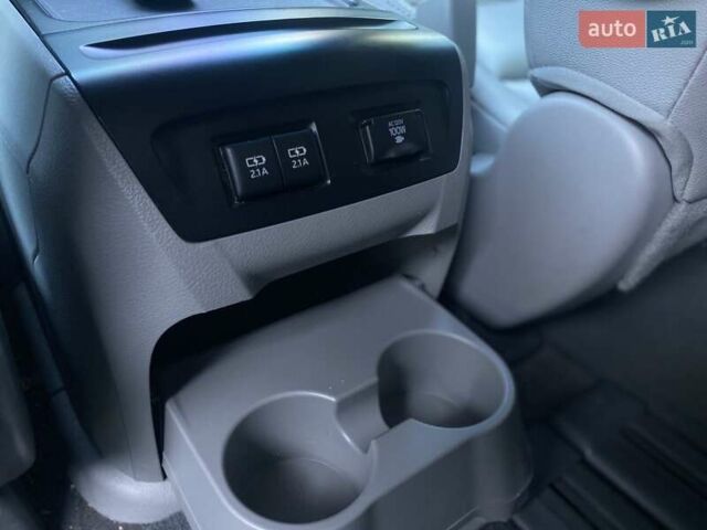 Синий Тойота Сиенна, объемом двигателя 3.46 л и пробегом 223 тыс. км за 22900 $, фото 15 на Automoto.ua