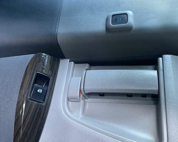 Синий Тойота Сиенна, объемом двигателя 3.46 л и пробегом 223 тыс. км за 22900 $, фото 20 на Automoto.ua