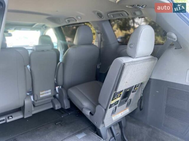 Синий Тойота Сиенна, объемом двигателя 3.46 л и пробегом 223 тыс. км за 22900 $, фото 23 на Automoto.ua