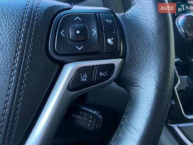 Синий Тойота Сиенна, объемом двигателя 3.46 л и пробегом 223 тыс. км за 22900 $, фото 8 на Automoto.ua