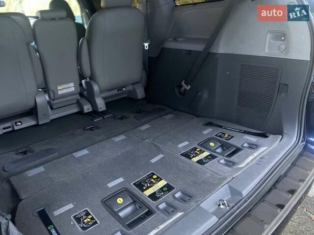 Синий Тойота Сиенна, объемом двигателя 3.46 л и пробегом 223 тыс. км за 22900 $, фото 22 на Automoto.ua