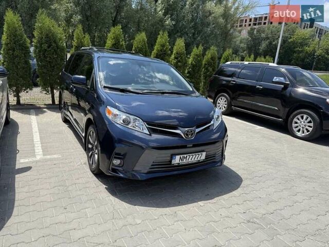 Синий Тойота Сиенна, объемом двигателя 3.46 л и пробегом 127 тыс. км за 31000 $, фото 9 на Automoto.ua