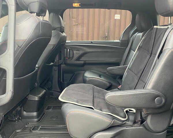 Синий Тойота Сиенна, объемом двигателя 2.49 л и пробегом 103 тыс. км за 47000 $, фото 10 на Automoto.ua