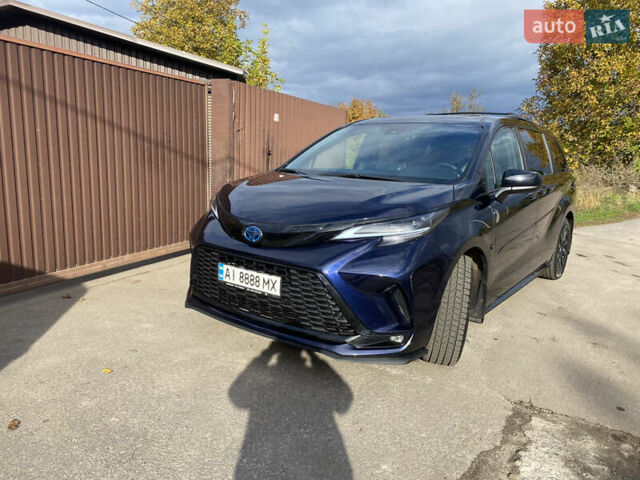 Синий Тойота Сиенна, объемом двигателя 2.49 л и пробегом 103 тыс. км за 47000 $, фото 1 на Automoto.ua