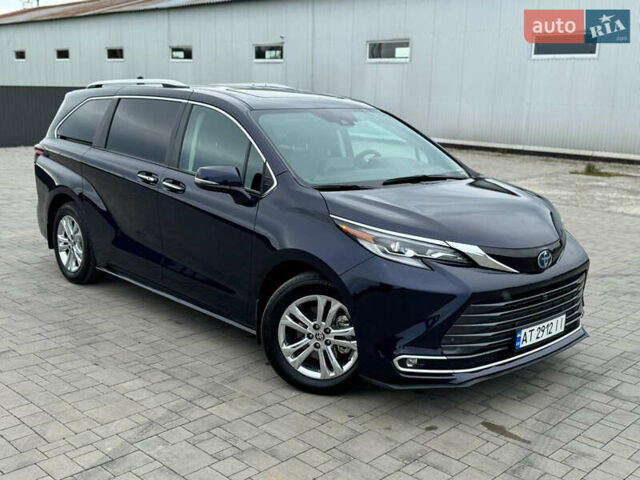 Синий Тойота Сиенна, объемом двигателя 2.49 л и пробегом 16 тыс. км за 59500 $, фото 9 на Automoto.ua
